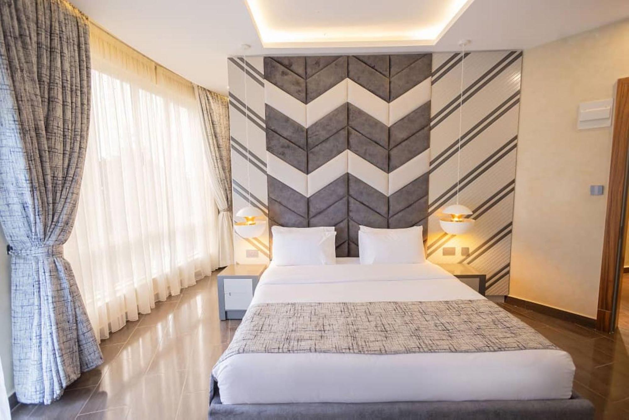 Grik Hotel - Entebbe Eksteriør bilde